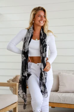 Ava Scarf - Black - FR1