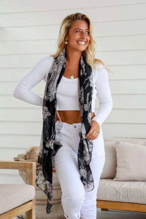 Ava Scarf - Black - FR1