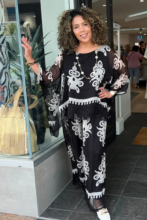 Blossom Print Top - Black/White - CG35