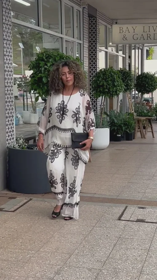 Blossom Print Top - White/Black - CG35