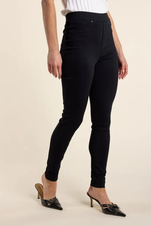 Brielle Pull On Pant - Black - TT40