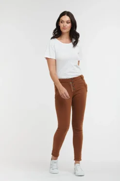 Classic Button Jeans - Brick - IS10