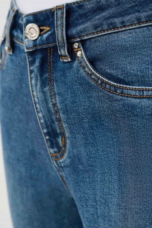 Cropped Jeans With Rolled Hem - Denim - JR28