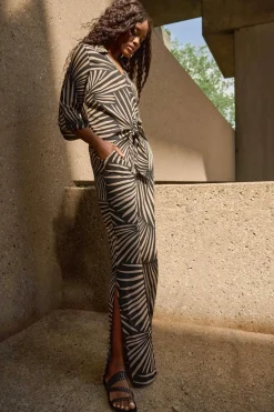 Gauze Tropical Print Wide Leg Pant - Black - JR56