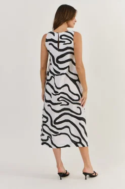 Isa Linen Dress - Black - OJ21