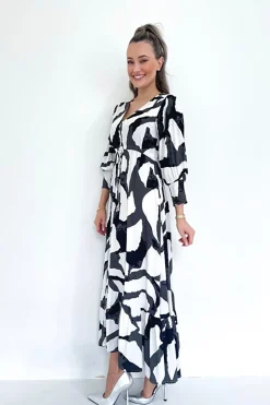 Monique Maxi - Watermark - SO2