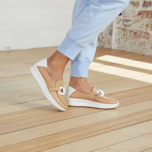 Mooch Sneaker - Caramel - AE4