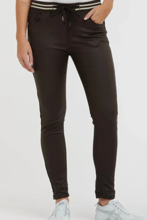 Pleather Tommy Jean - Chocolate - IS44